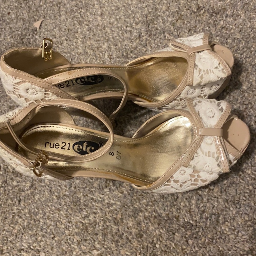 Rue 21 3’ tan heels